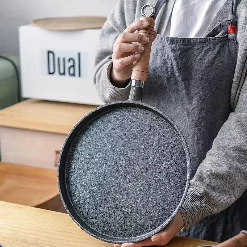26cm Cast Iron Frying Pan Uncoated Non-stick Egg Pancake PanCrepe Maker Steak Frying Pot Gas Induction Cooker Kitchen Cookware