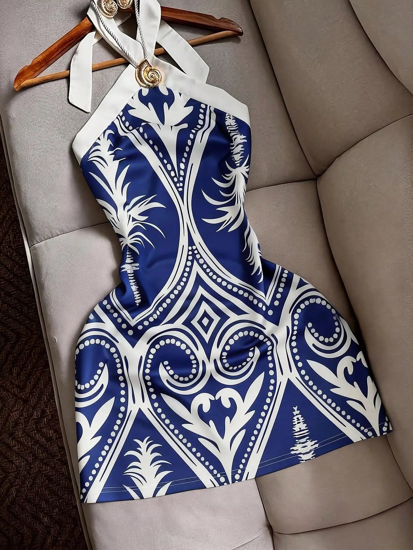 Elegant Blue And White Patterned Halter Neck Mini Dress With Tie Waist For Beach Vacation And Casual Travel