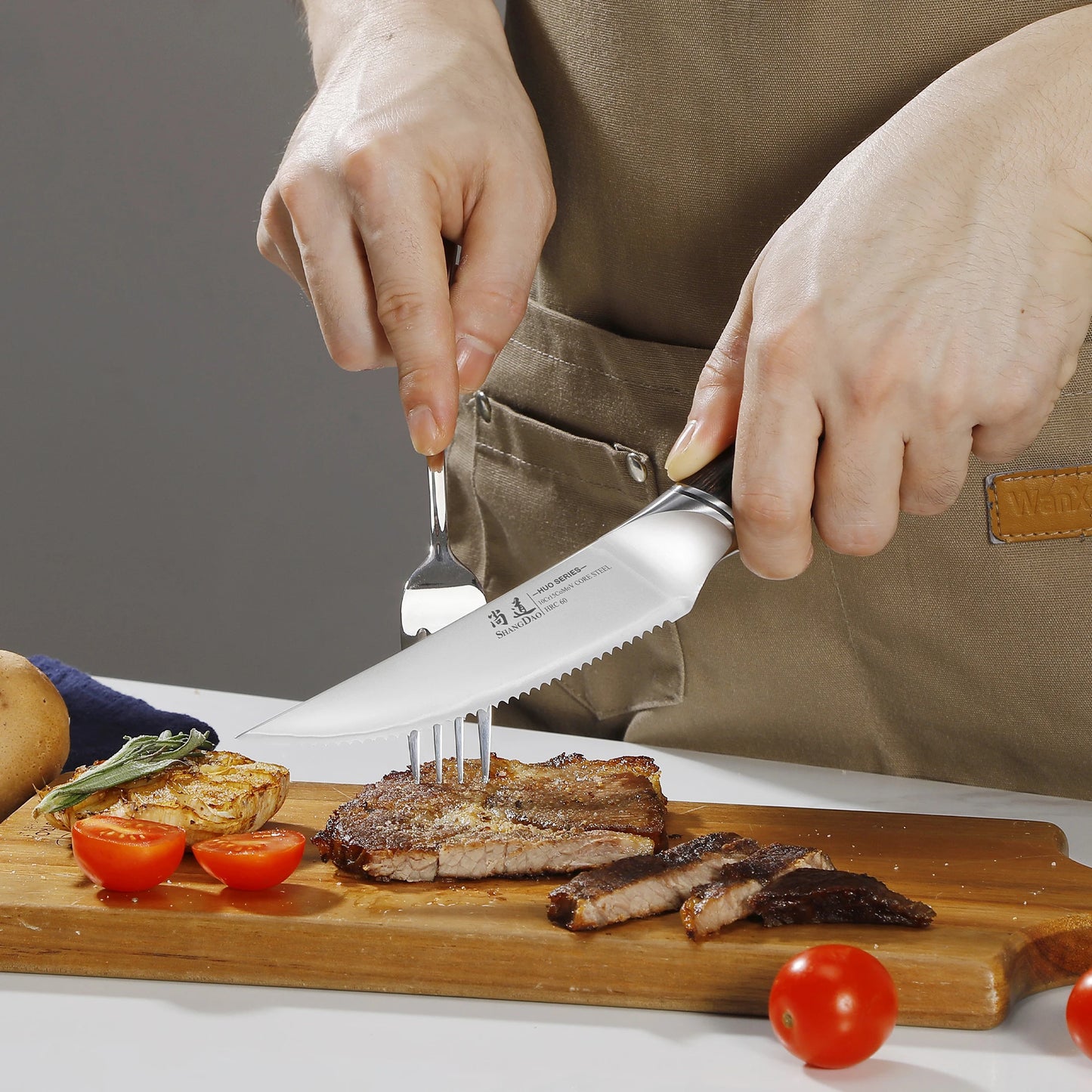 SHANGDAO Set of 6 Steak Knife ,High Carbon 10Cr15CoMoV Core  Steel with Pakkawood Handle & Professional 4.5 Inch Steak Knife