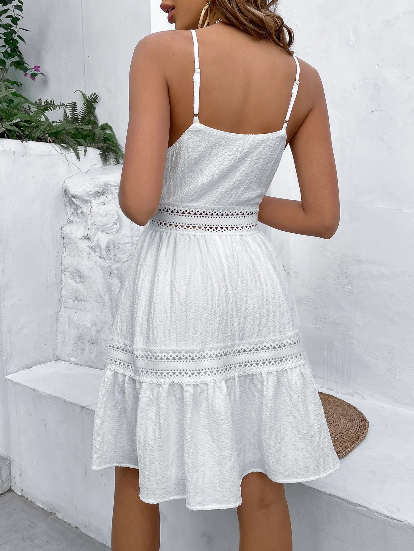 White Lace Trim Cami Dress with Ruffle Hem and V-Neck for Summer Vacation
