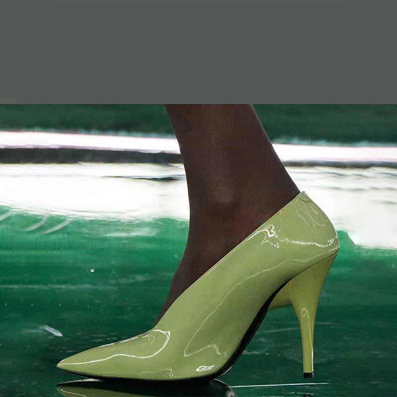 European and American Style Slim High Heels with Toe Caps, Women's Fashionable Outer Wear, Shallow Patent Leather Single Shoes